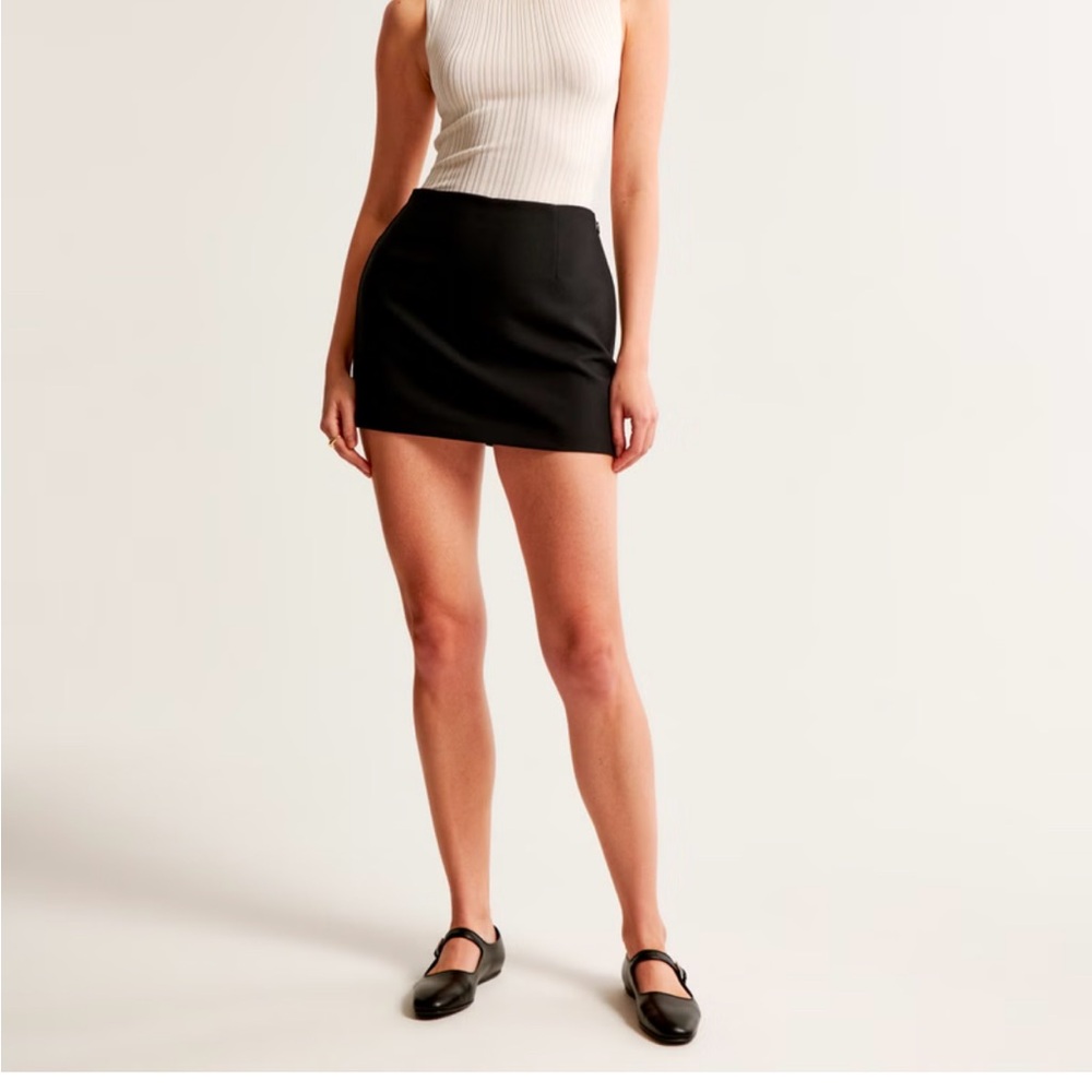 Abercrombie & Fitch Scarlett Mini Skort